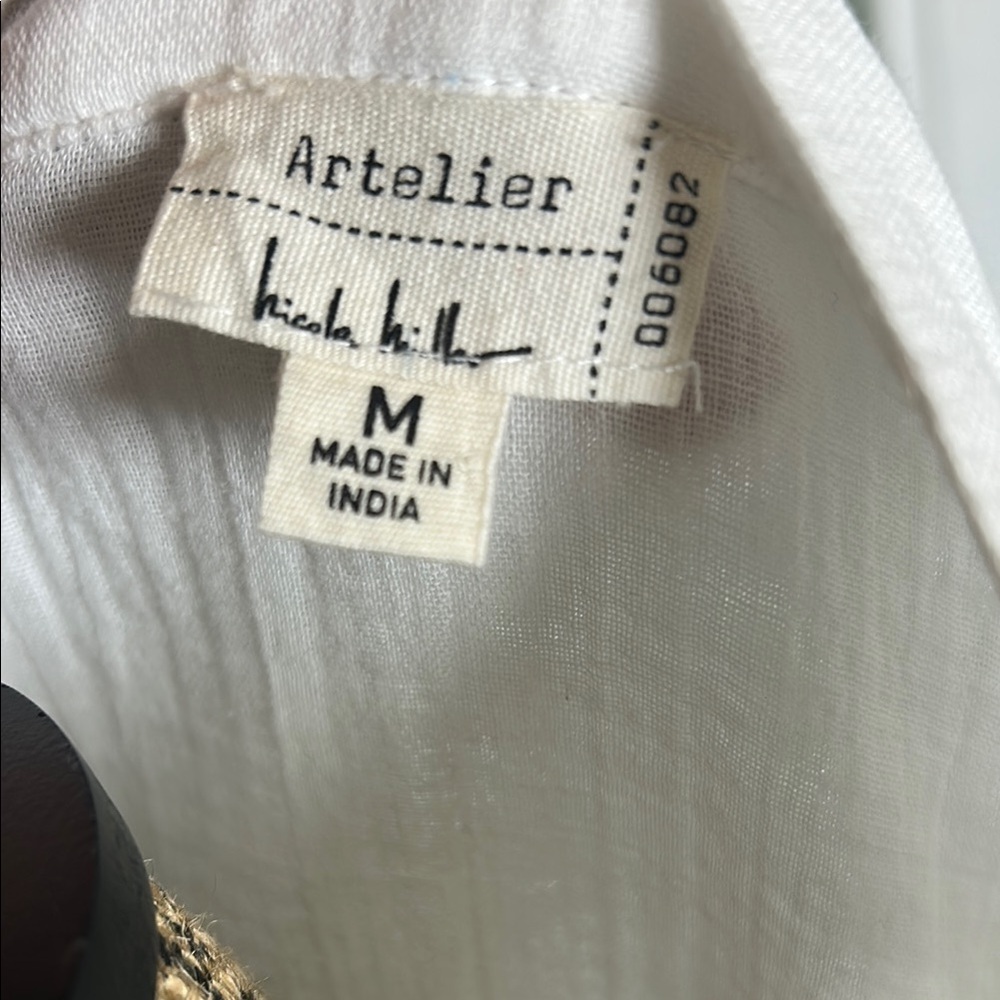 ARTELIER BY NICOLE MILLER White Eyelet Long Sleeve Blouse - Picture 5 of 5